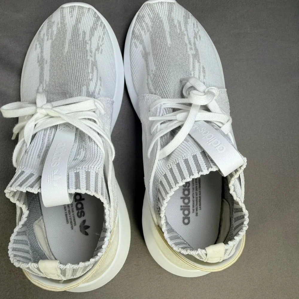 Adidas‎ Tubular Entrap Womens Size 6.5 White Grey Primeknit Running Shoes